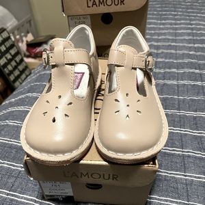 Lamour Mary Janes new in box